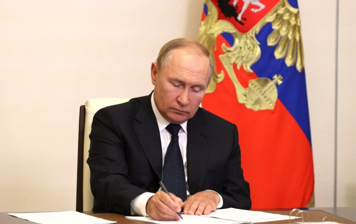 ​Путин поручил правительству разработать механизмы страхования жилья от ЧС до 1 сентября 2026 года