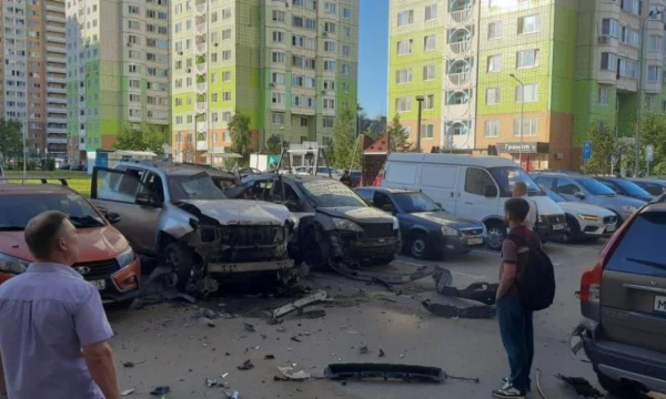 Взрыв автомобиля в Москве: двое пострадавших