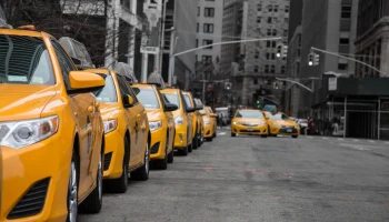 Проблема нестрахования водителей такси: 113 тысяч без ОСАГО, стоимость полисов растет