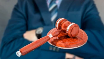 Финансовый уполномоченный будет заниматься разрешением споров, связанных с выплатами по коротким полисам ОСАГО