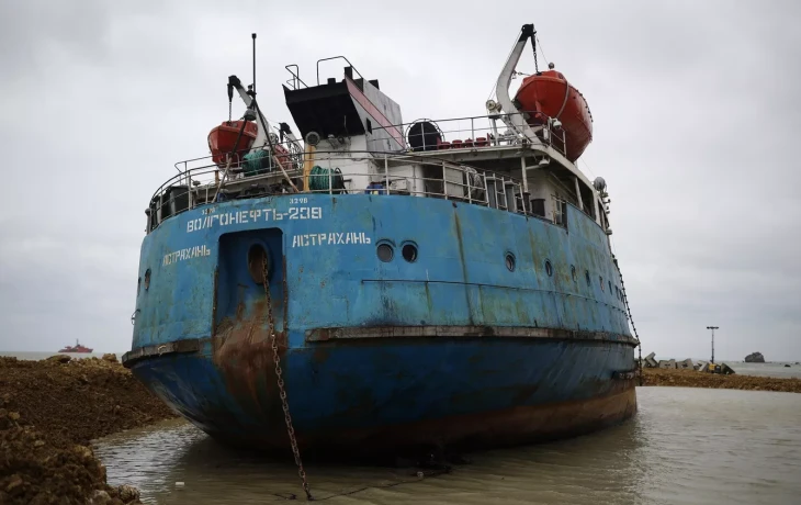 Суд оставил в силе взыскание 404 млн рублей за разлив нефти в Керченском проливе