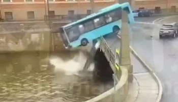 Выживший в трагедии на Поцелуевом мосту борется за страховую выплату