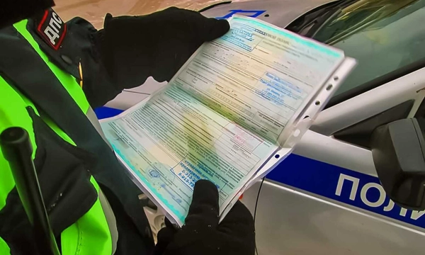 Водителям напомнили о штрафах за езду без полиса ОСАГО в 2026 году