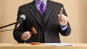 Миллиардный иск к бывшему саратовскому страховщику Павлу Михееву