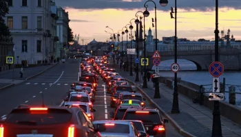 Короткие полисы ОСАГО взлетели в Петербурге на 25% при падении премий