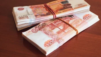 Суд отправил под стражу юриста по обвинению в коммерческом подкупе представителя страховщика