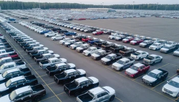 Эксперты прогнозируют сокращение импорта авто и рост цен из-за утильсбора