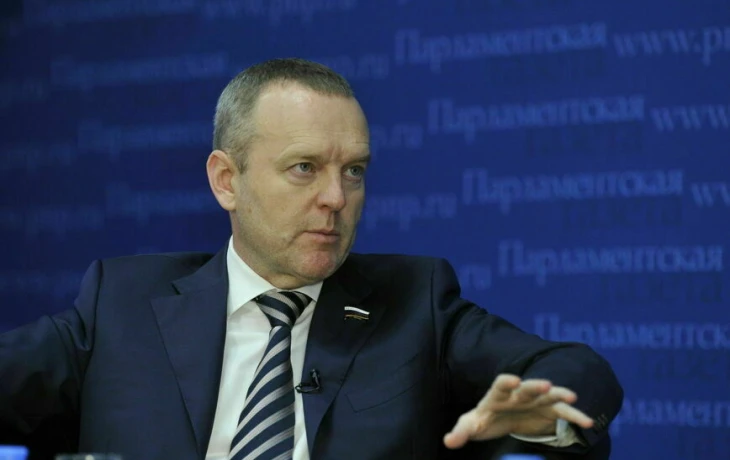 Депутаты Госдумы предложили сохранить за водителями выбор формы компенсации по ОСАГО