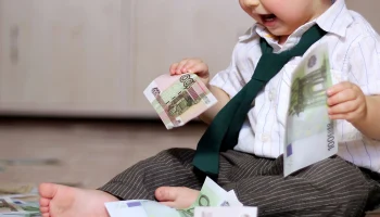 Родители вкладывают 200+ тысяч ежегодно в детское будущее