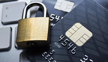 Клиентам Т-Банка стала доступна страховая защита от финансового мошенничества