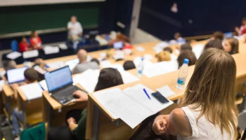 Стипендии 2026: как студенту получать до 50 000 рублей в месяц