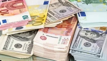 Банк России продлил ограничения на снятие наличной валюты до марта 2026 года