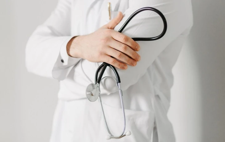 Рынок труда: медицина и строительство стали самыми дефицитными отраслями