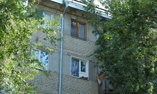 Россияне стали чаще страховать жилье от атак беспилотников: какие выплаты получают и сколько это стоит
