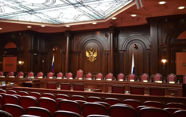 Конституционный суд проверит закон о финомбудсмене по жалобе страховщика