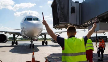 Страховщики зафиксировали рост повреждений самолетов при наземном обслуживании