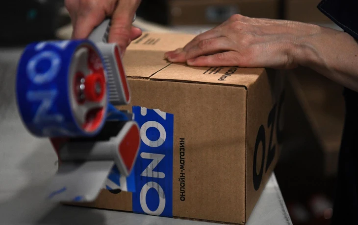 Крупнейшие банки предложили законодательно отвязать стоимость товаров на маркетплейсах от способа оплаты