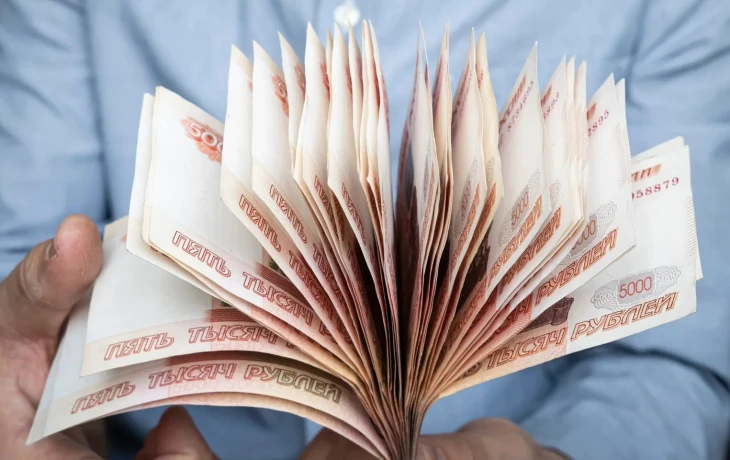 Финансовый сектор возглавил рейтинг зарплат в экономике России