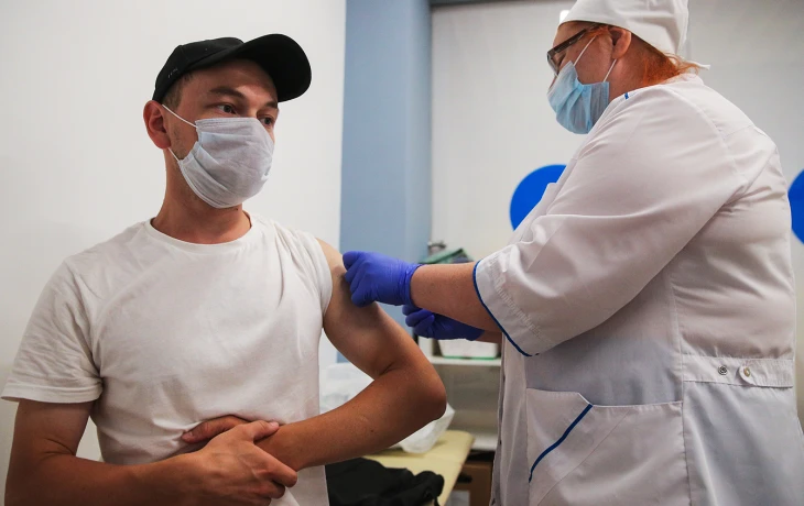 В России изменят правила выдачи полисов ОМС трудовым мигрантам