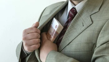 Дело НАСКО: экс-зампрокурора Казани обвиняют в получении взятки от московского страховщика