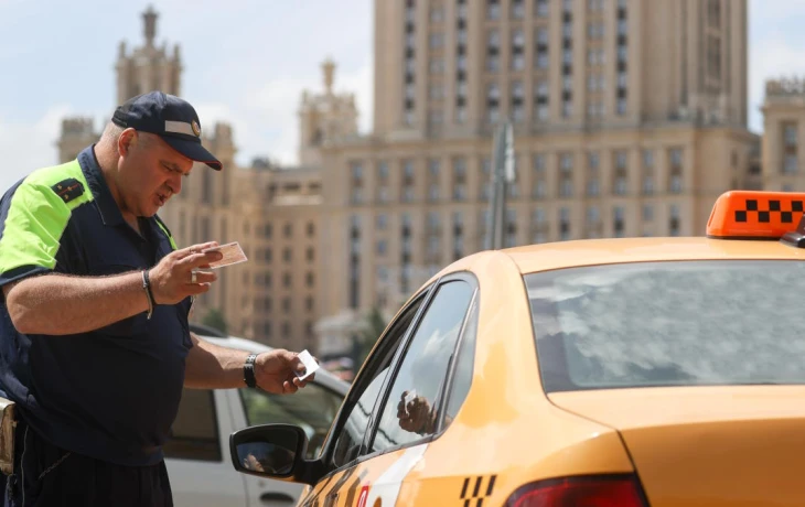 РСА предложил ввести однодневные полисы ОСГОП для самозанятых таксистов