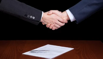 Для страховых компаний ввели обязательное согласование всех сделок с ФАС