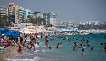 Турция и Китай возглавили летние предпочтения российских туристов в 2025 году