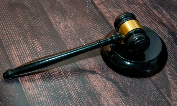 Суд обязал страховую компанию вернуть клиенту почти миллион рублей за неиспользованную страховку