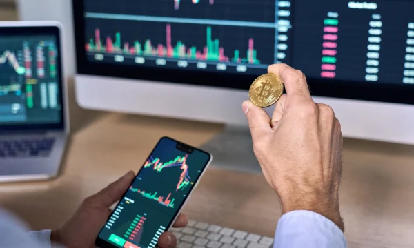 Минфин предлагает упростить доступ к организованным торгам криптовалютой