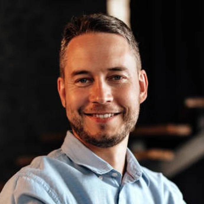 Виктор Страховой