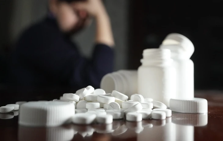 В России предложили включить антидепрессанты в систему ОМС для амбулаторных пациентов