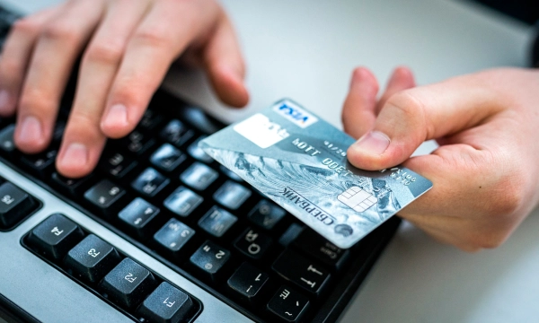 Мошенники пытаются оформить кредит на ваше имя: новые схемы 2025 года и экстренный план действий