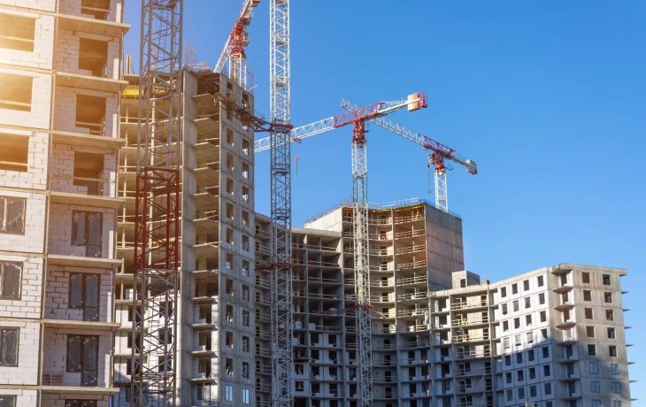 Разница в стоимости строящегося и готового жилья в Москве превысила 300%